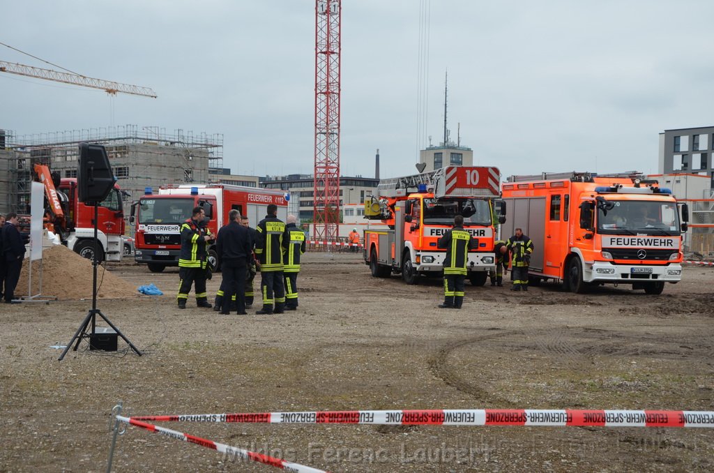 Erster Spatenstich Neues Feuerwehrzentrum Koeln Kalk Gummersbacherstr P046.JPG - Miklos Laubert